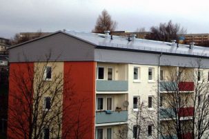 Flachdachbahnen mit Photovoltaik-Anlagen