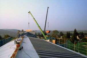 Flachdachbahnen mit Photovoltaik-Anlagen